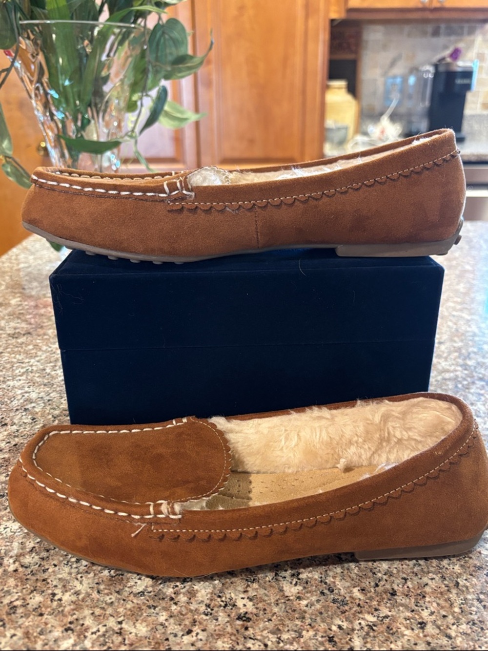 St. John's Bay Women's Chestnut Suede Fleece-Lined Moccasins       Size 8.5 - Picture 7 of 14